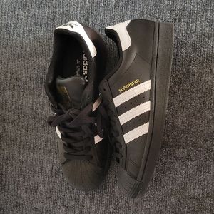 Addidas superstars